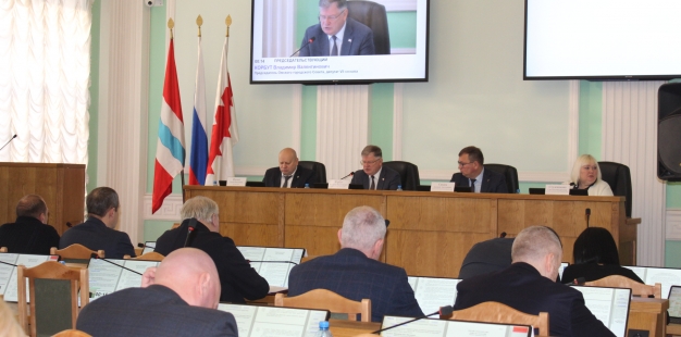 Депутатские руки не знают скуки